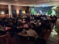 grote zaal publiek toneel op het podium
