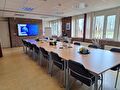 Vergaderzaal zaal vergaderen bijeenkomst cursus gezellige ruimte